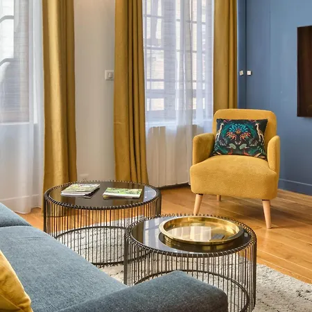 L'escale Du Gros-horloge Parenthese Prestigieuse Au Coeur De *