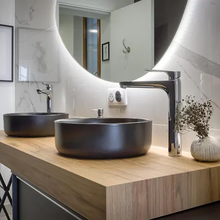 Апартаменты L'escale Du Gros-horloge Parenthese Prestigieuse Au Coeur De Руан