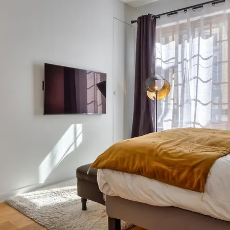 Апартаменты L'escale Du Gros-horloge Parenthese Prestigieuse Au Coeur De Руан